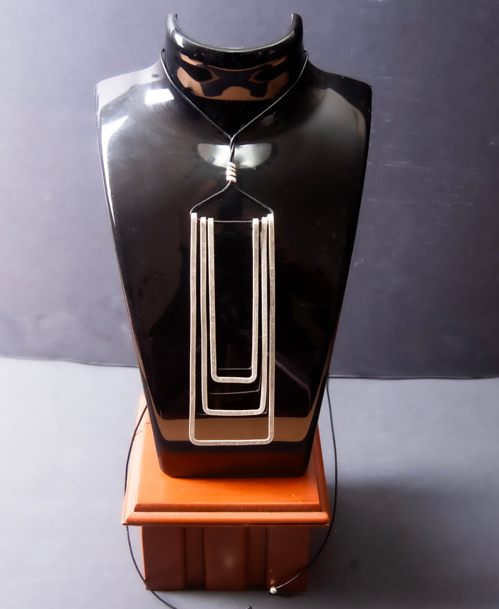 2024N-03 SIVAS NECKLACE