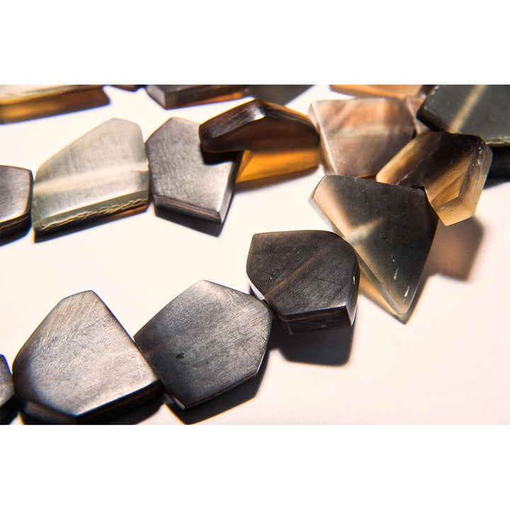 Q11324 Water Buffalo Horn Necklace