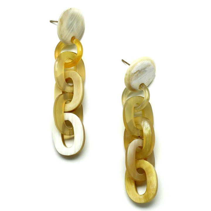 Q11919 Horn Natural Color Earrings