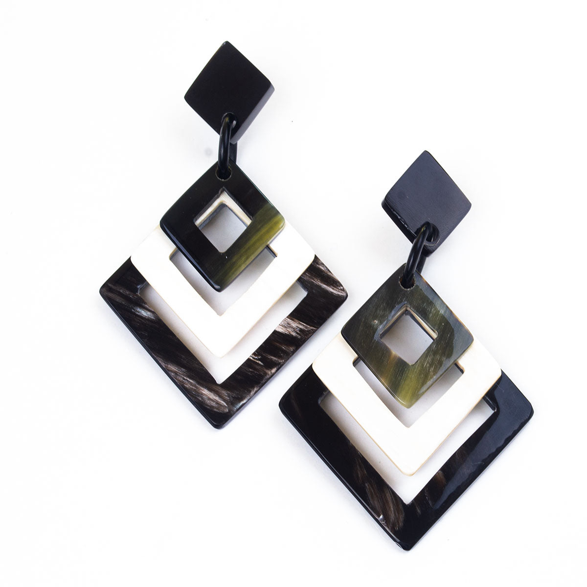 Q13780 Horn Natural Elegant Squares Earrings