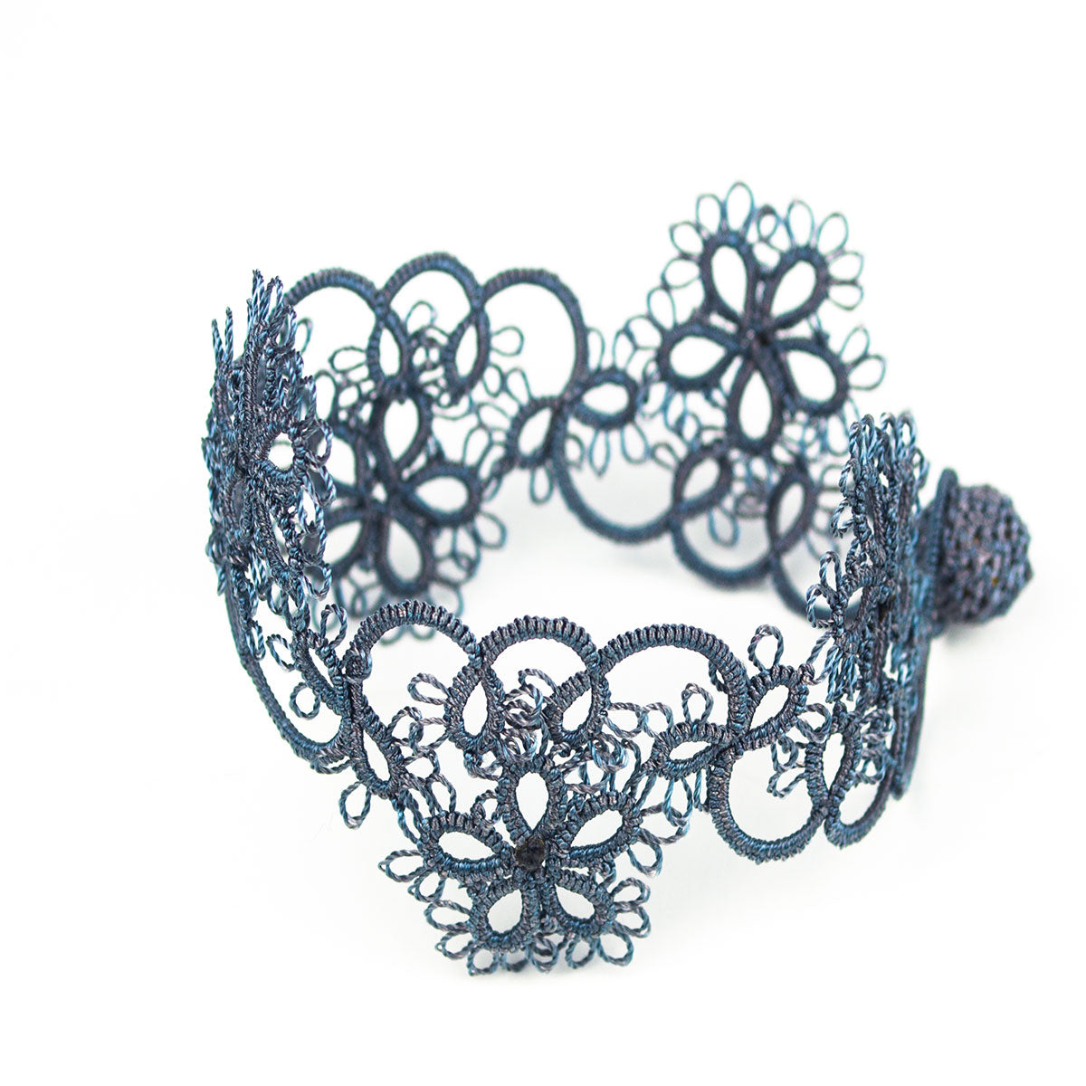 FCB051 Tatted Curly Bracelet