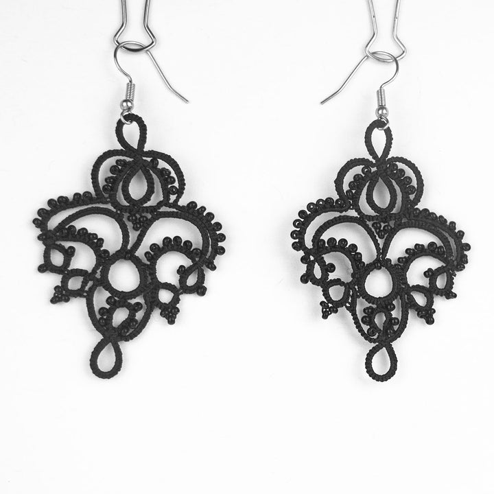 FCE071 "Palace" Needle Point Earrings