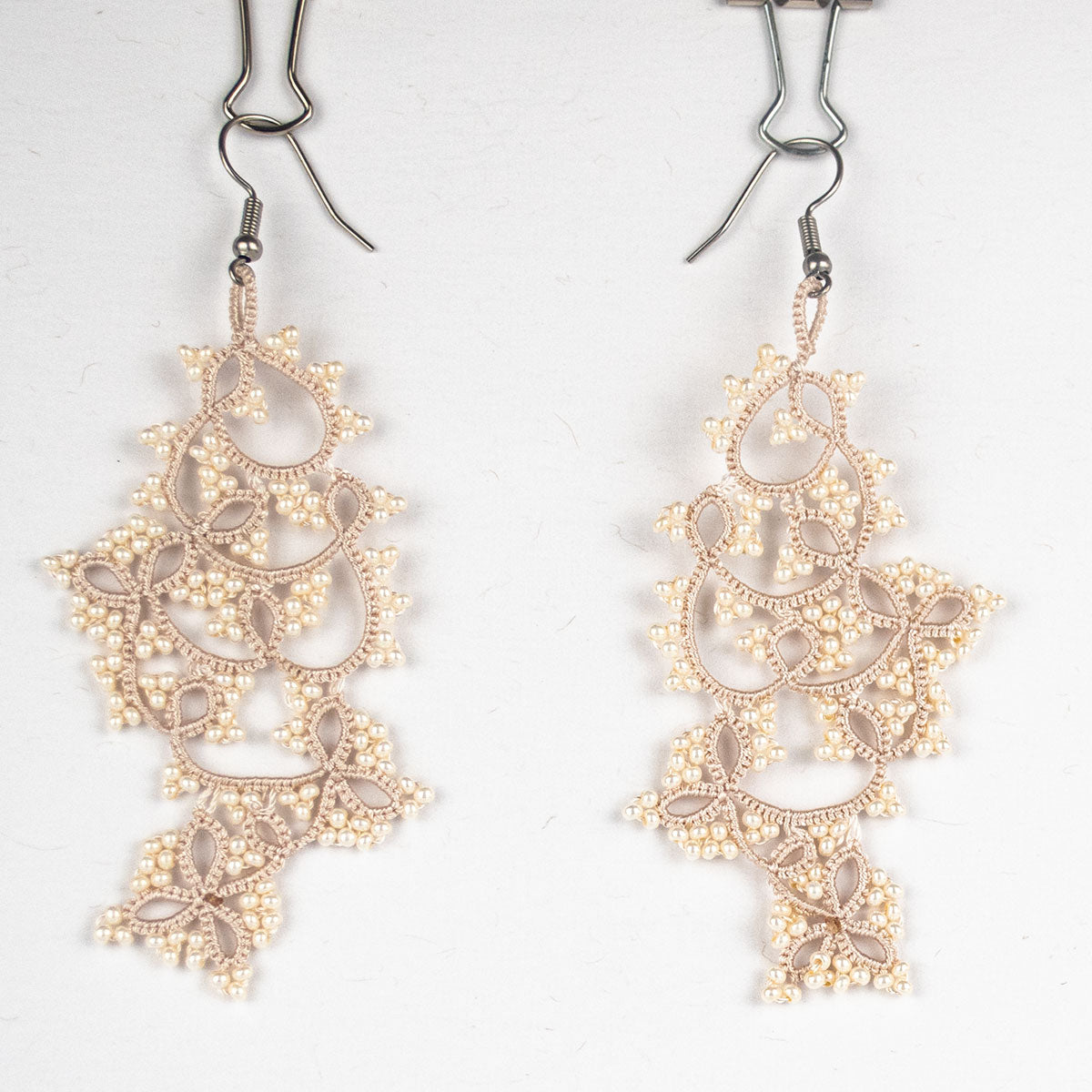 FCE072 "Little Bird: Needle Point Earrings