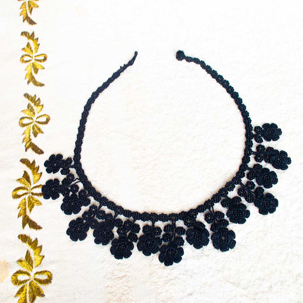 FCN050 Carnation Necklace