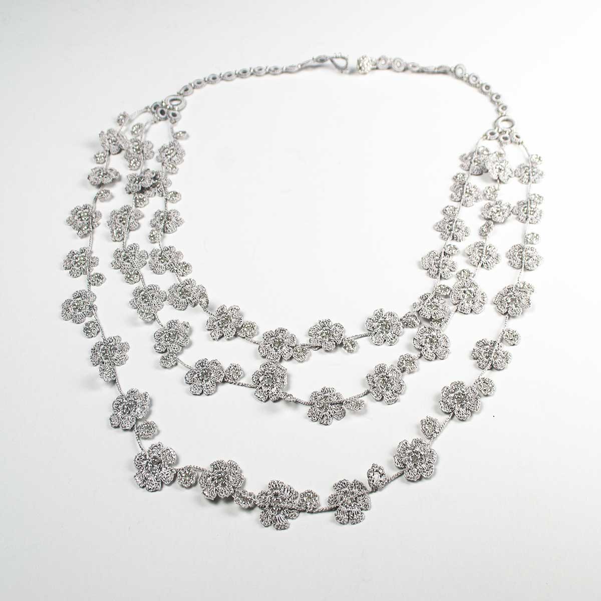 FCN056 Pansies Necklace