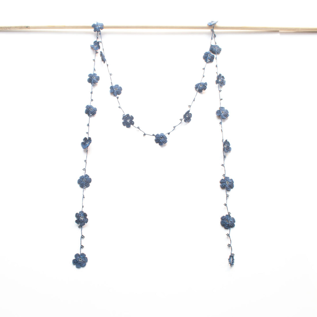 FCO006 Pansies Oya Scarf Necklace