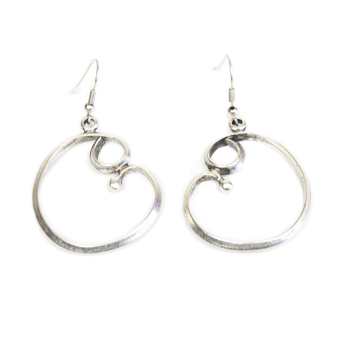KU89 CURLY QUE EARRING