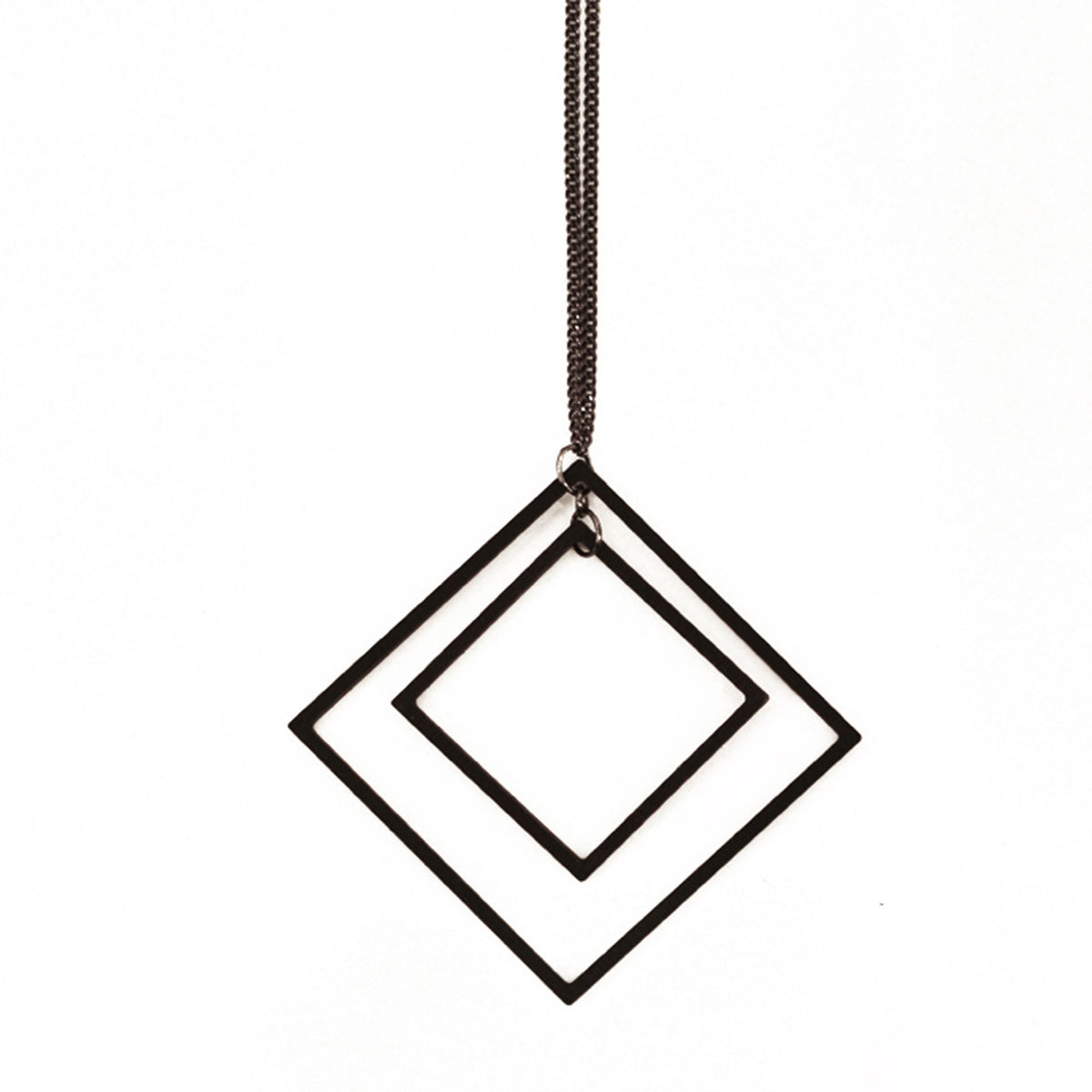 WN06 INTRICATE SQUARES NECKLACE