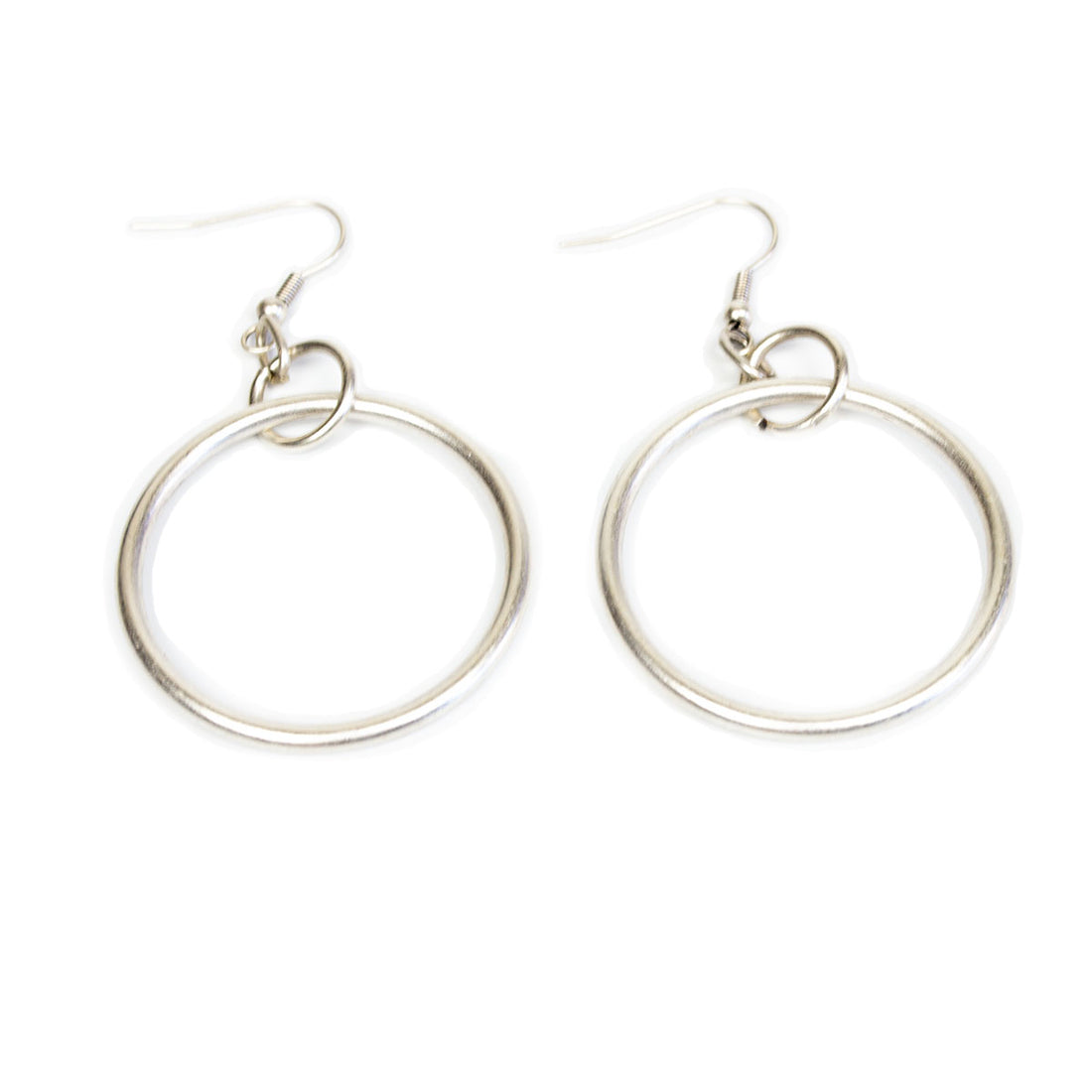 NEW1E OPEN LOOP EARRING