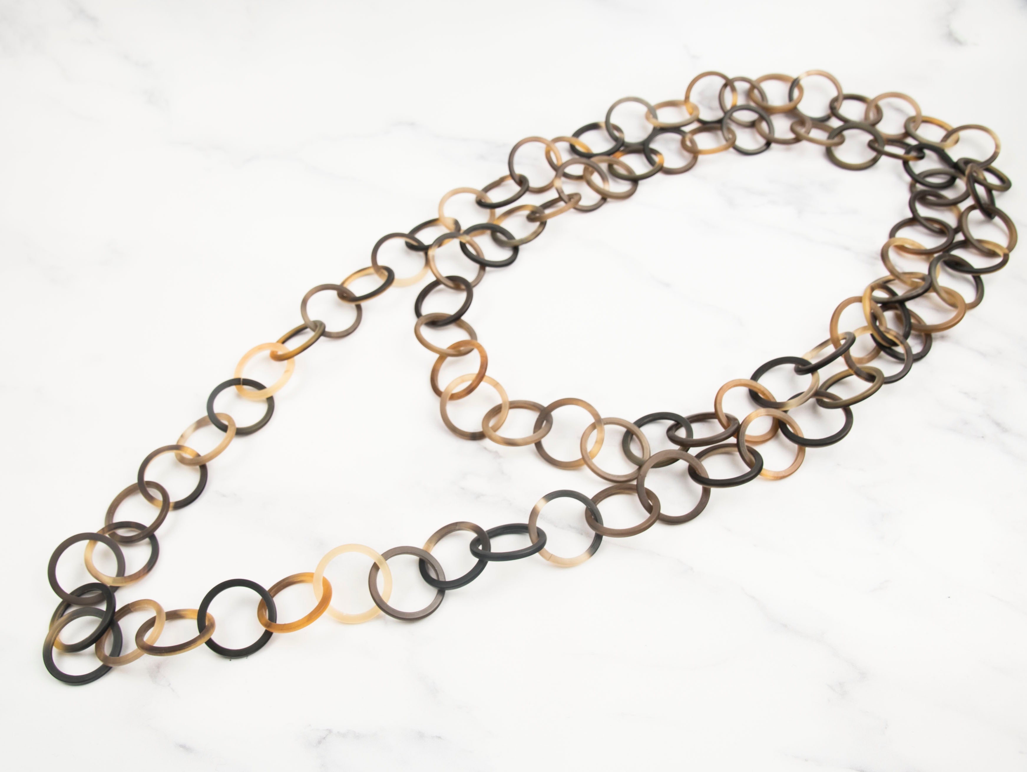 Q13383 Mat Dark and Light Links Water Buffalo Necklace