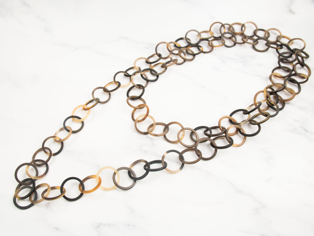 Q13383 Mat Dark and Light Links Water Buffalo Necklace