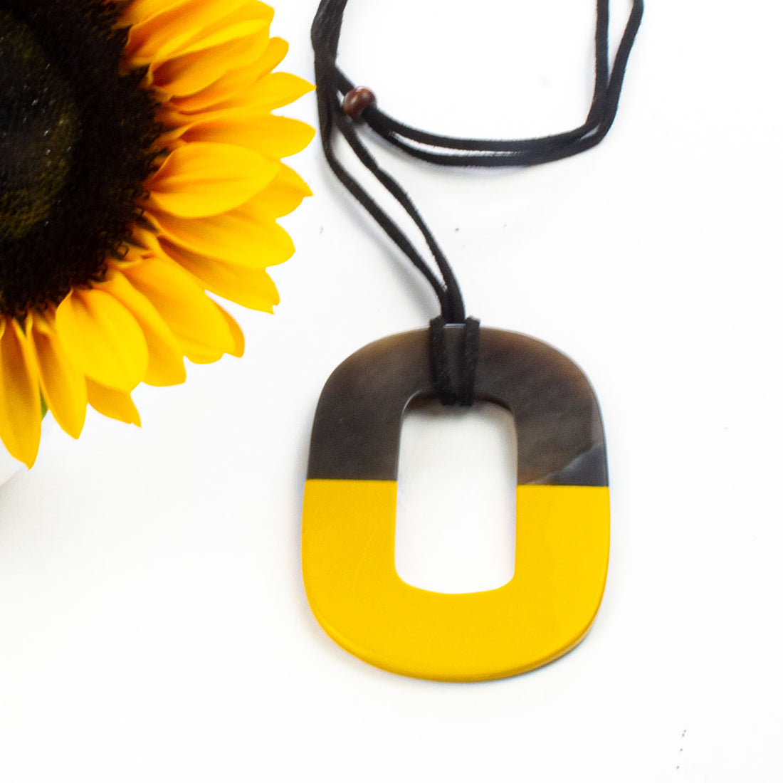 Q6047 Colorful  Buffalo Pendant