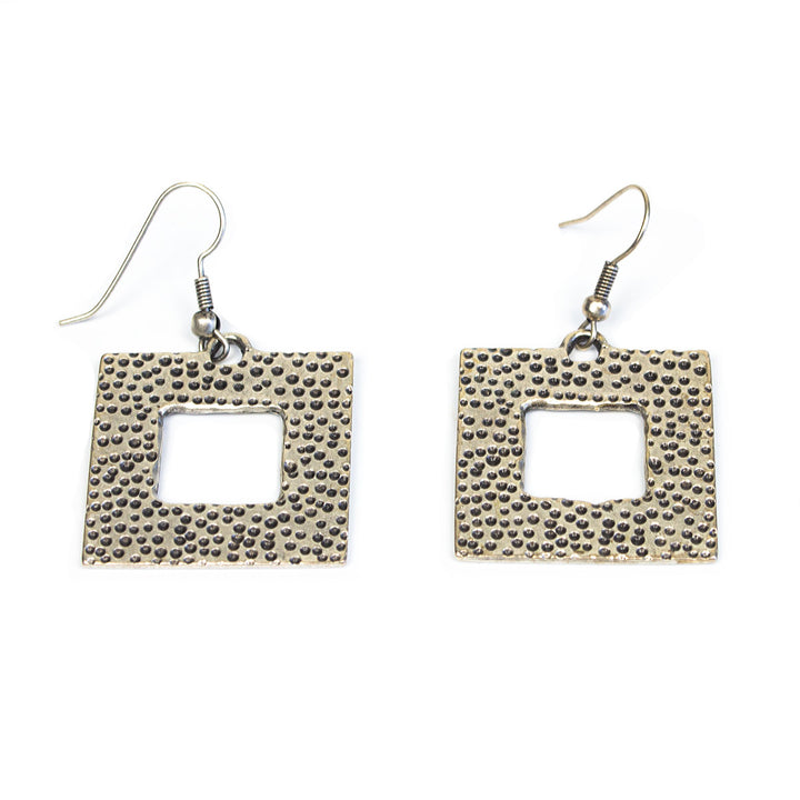 TE5117 HOLLOW SQUARE EARRINGS