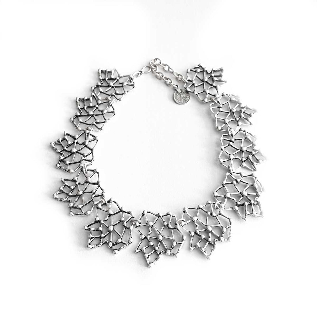 TN1614 SNOW FLAKE NECKLACE