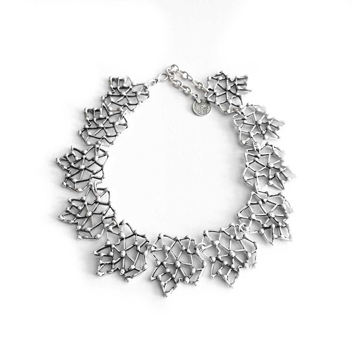TN1614 SNOW FLAKE NECKLACE