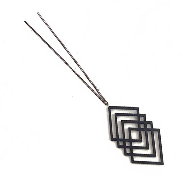 WN07 PARALEL DIAMONDS NECKLACE